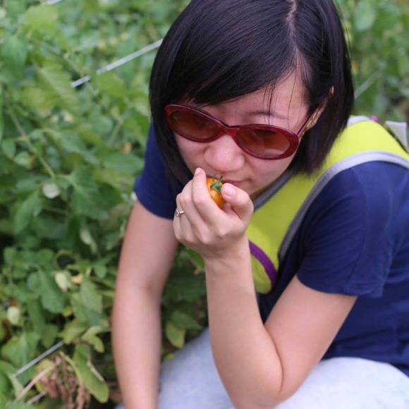 Meet your Posher, Tina - Picture 1 of 1